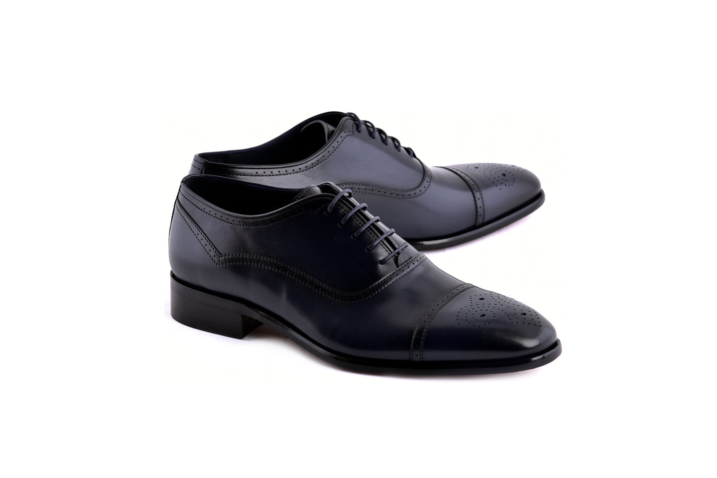 C0001103-7960 Perforated Cap toe lace up- Navy