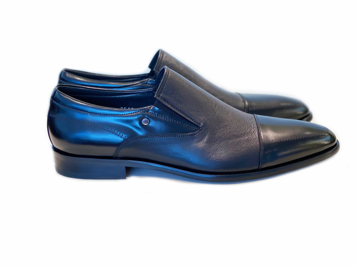 C138-3519 Cap Toe Loafer Black