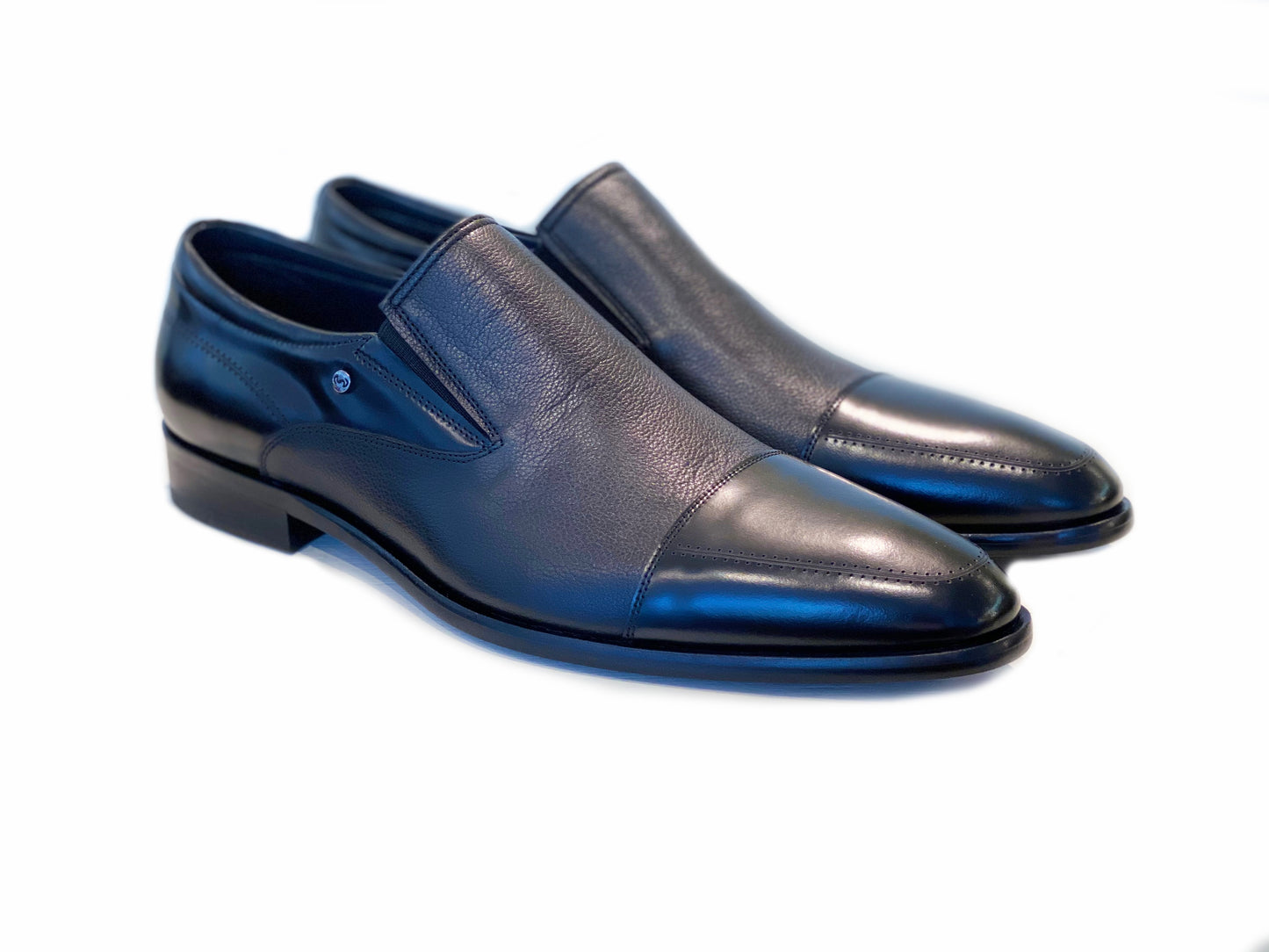C138-3519 Cap Toe Loafer Black