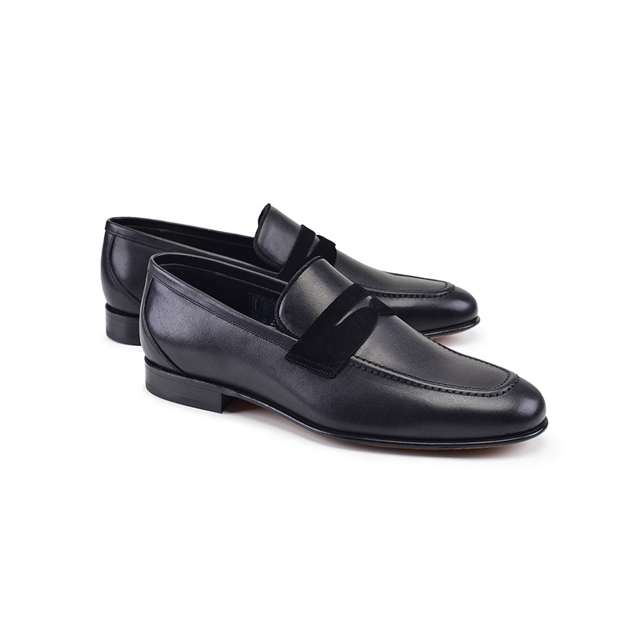 P000513 - 7504 Black Loafer with suede vamp