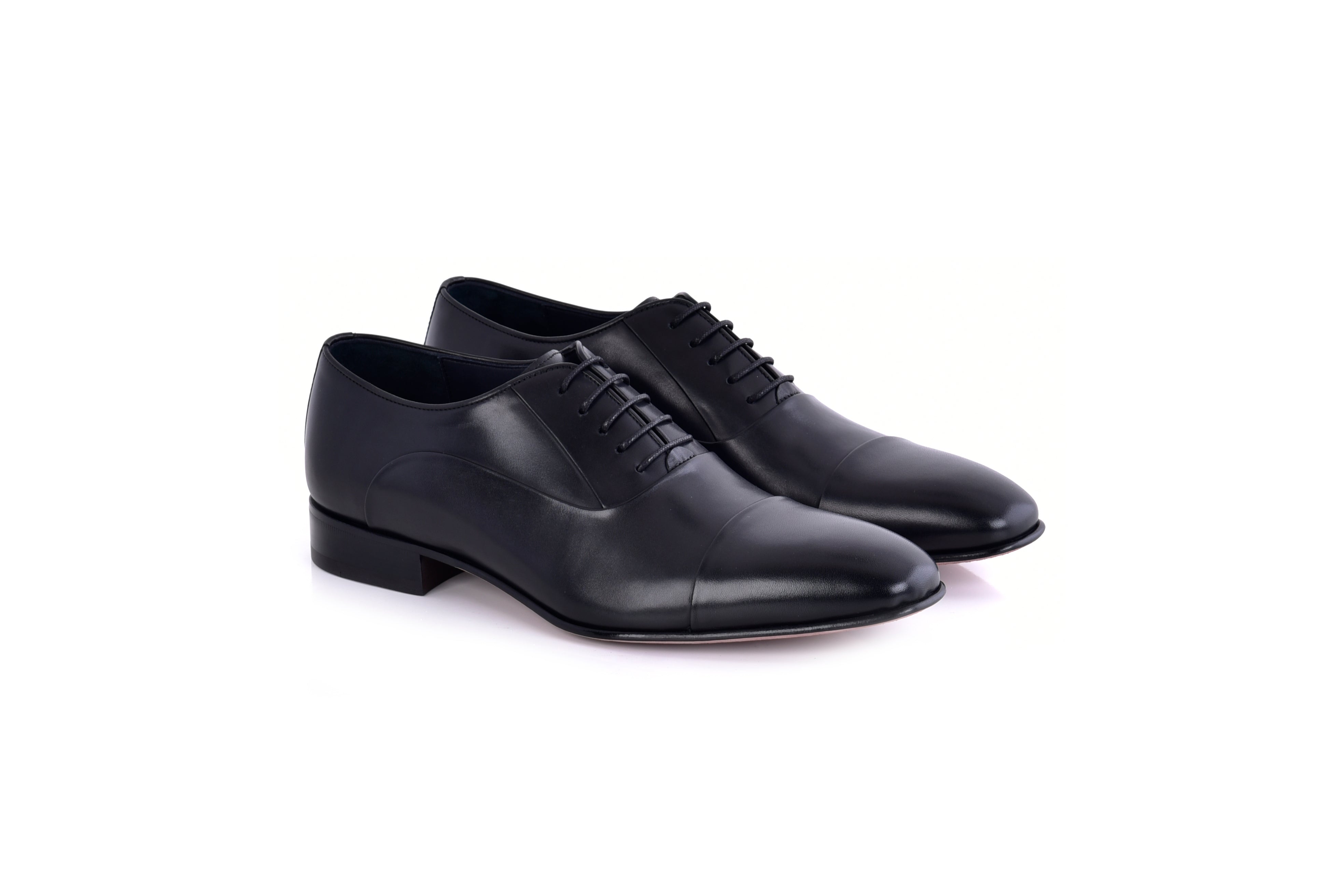 C0001101- 7368 Cap toe lace up - Black
