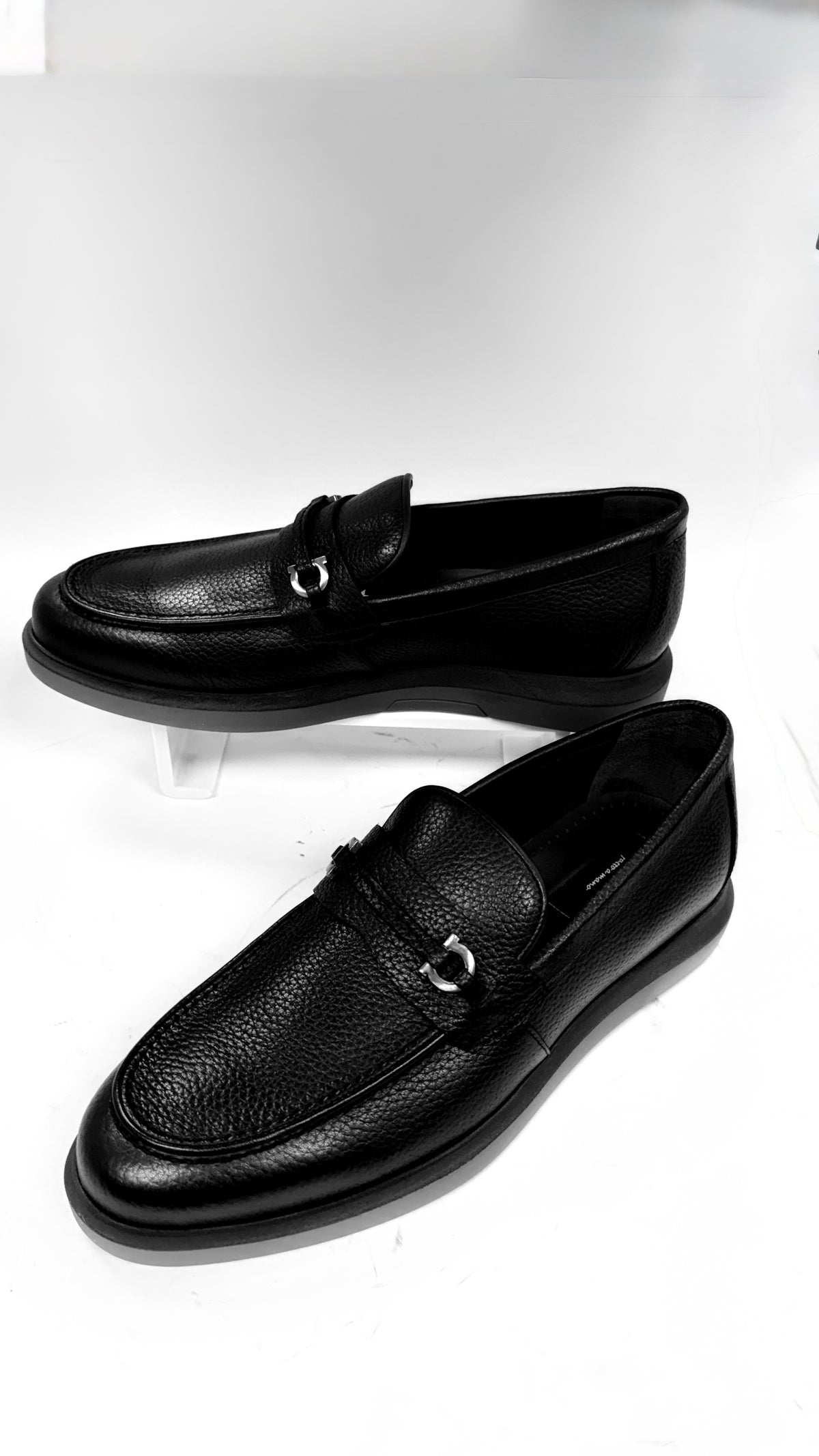 8329-Black