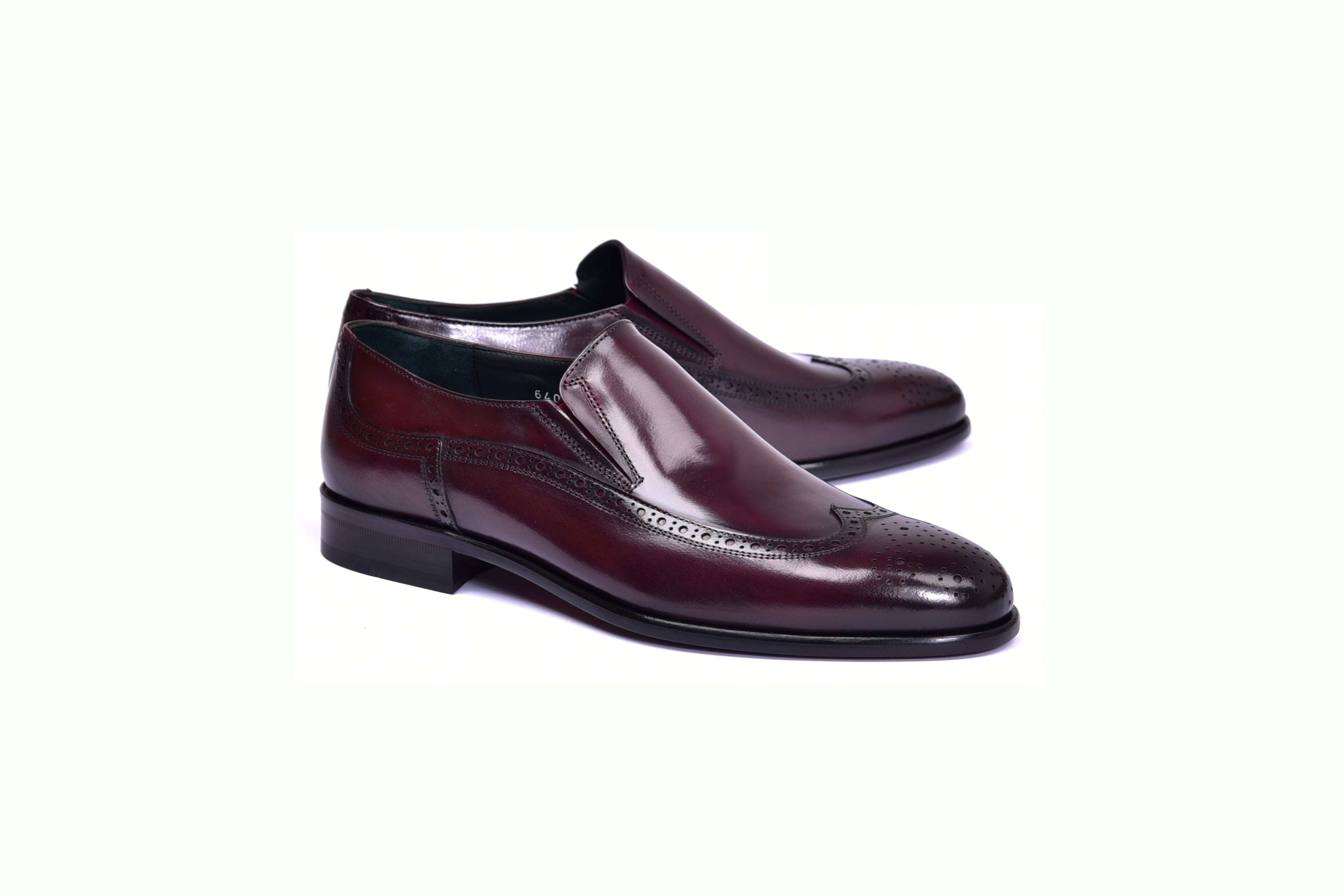 C0434-6401 Wing Tip Loafer -Bufalo Burgundy