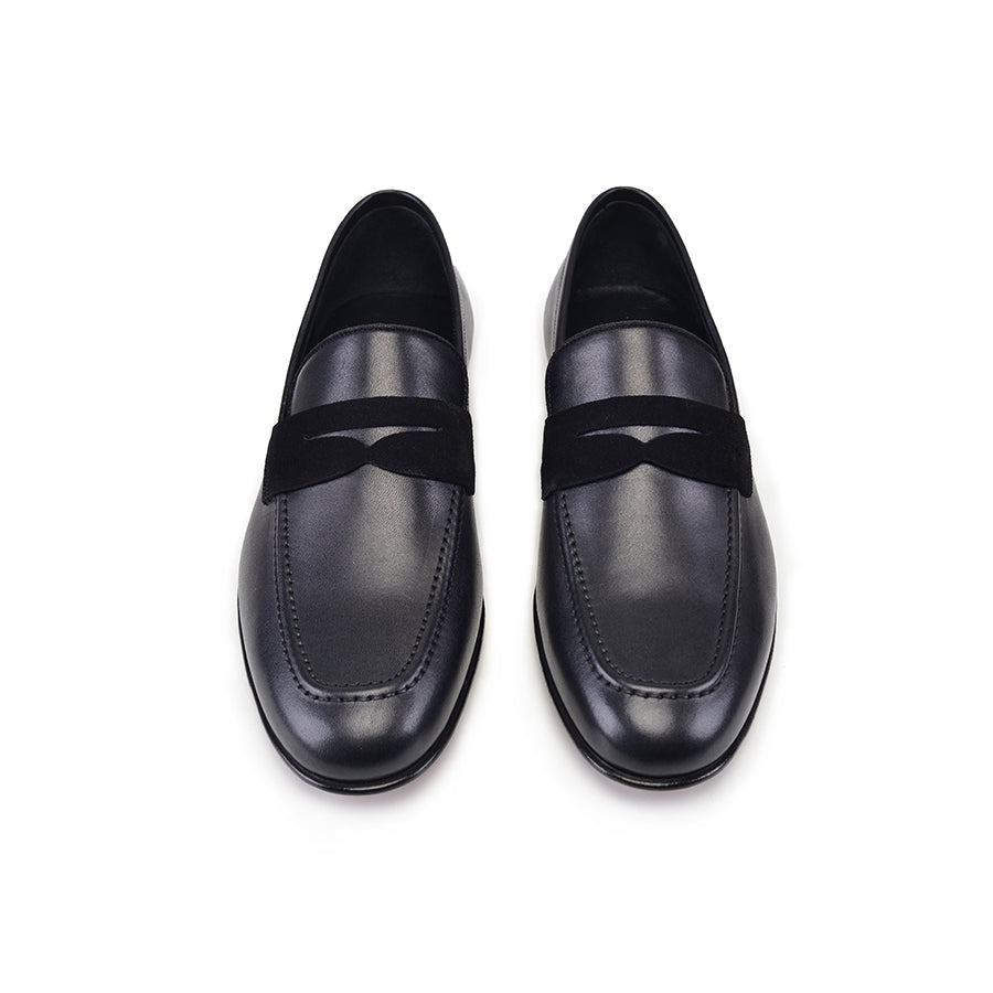 P000513 - 7504 Black Loafer with suede vamp